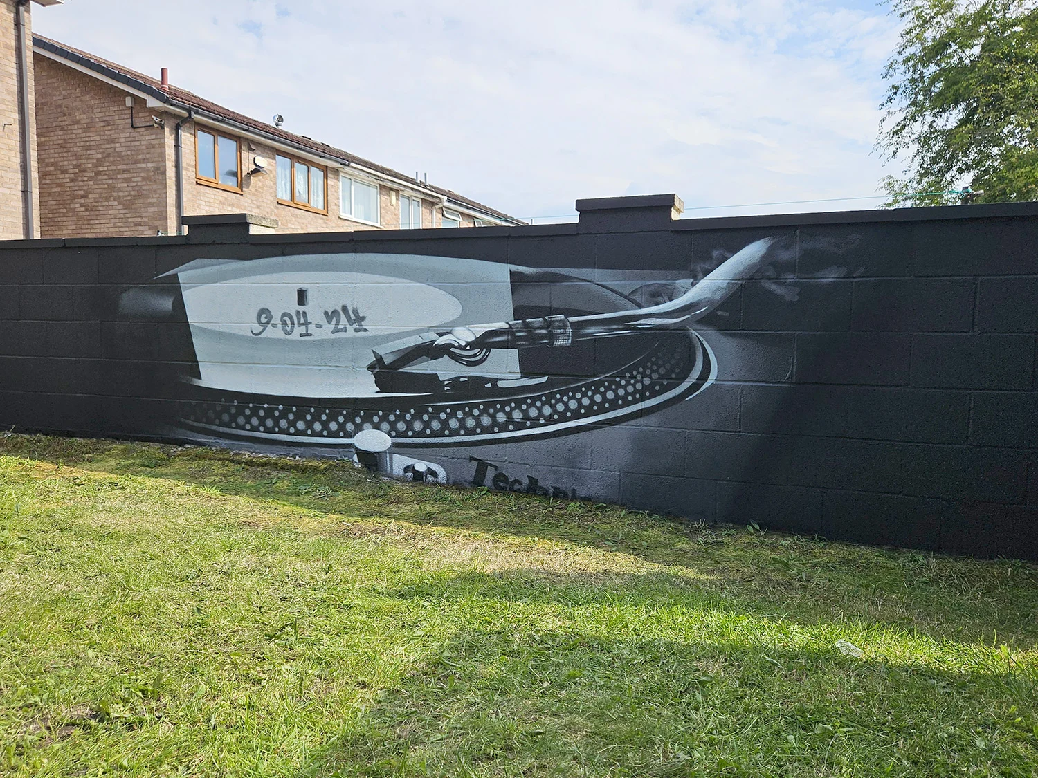Wall mural of turntable in Leeds by Graffix Art Graffiti Artist Leeds